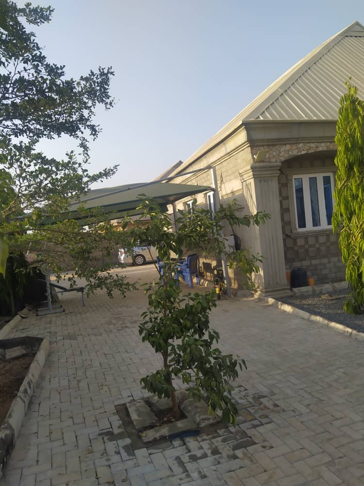  BUNGALOW